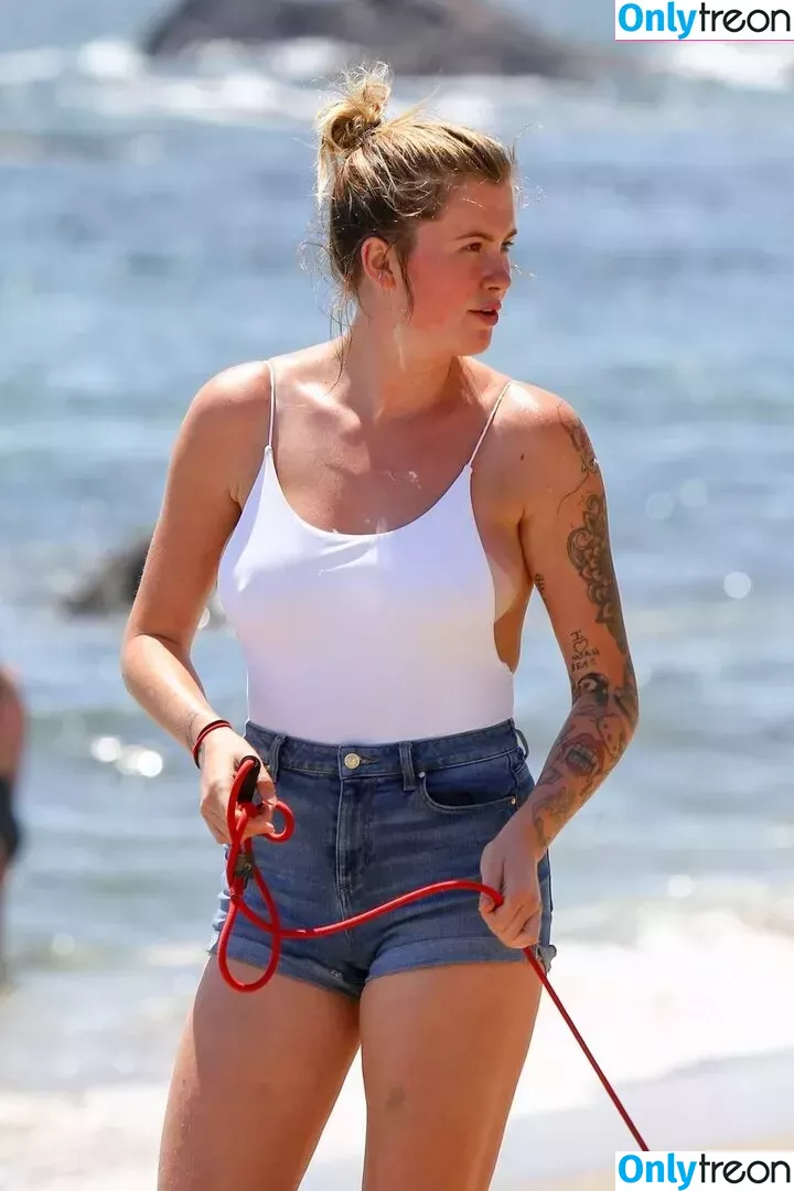 Ireland Baldwin голая photo #0492 (chloebaldwin... / irelandirelandireland)
