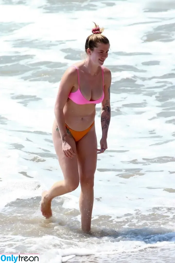 Ireland Baldwin голая photo #0513 (chloebaldwin... / irelandirelandireland)