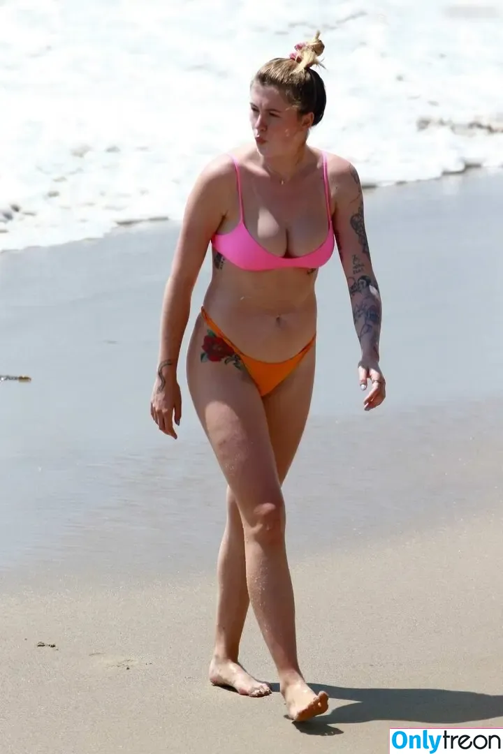 Ireland Baldwin голая photo #0521 (chloebaldwin... / irelandirelandireland)