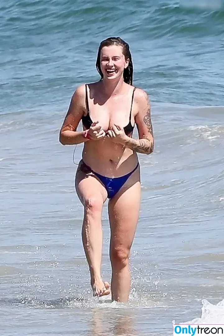 Ireland Baldwin nude photo #0561 (chloebaldwin... / irelandirelandireland)
