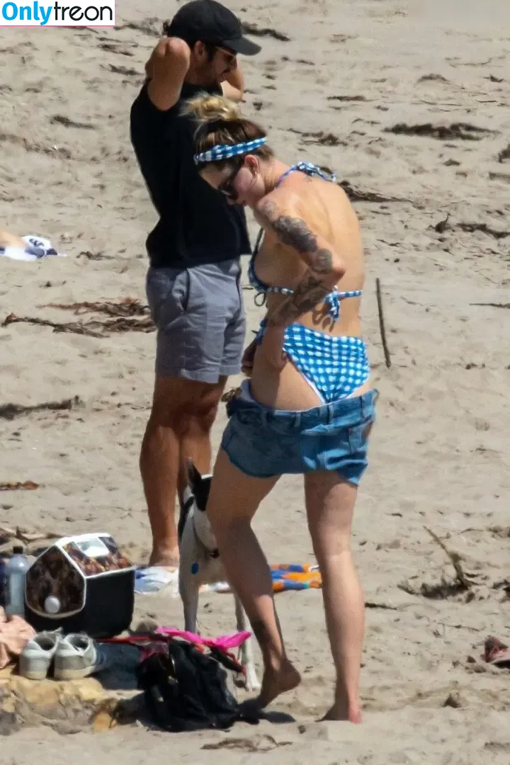 Ireland Baldwin nude photo #0564 (chloebaldwin... / irelandirelandireland)