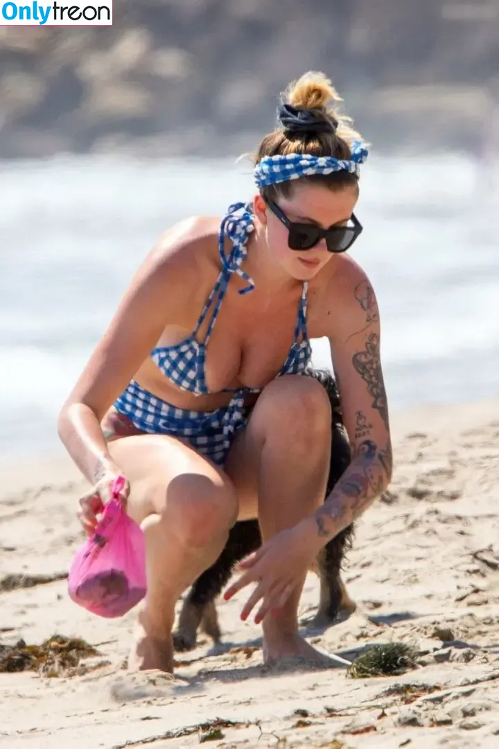 Ireland Baldwin nude photo #0574 (chloebaldwin... / irelandirelandireland)