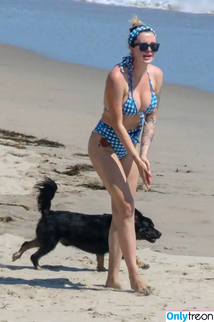 Ireland Baldwin nude photo #0585 (chloebaldwin... / irelandirelandireland)