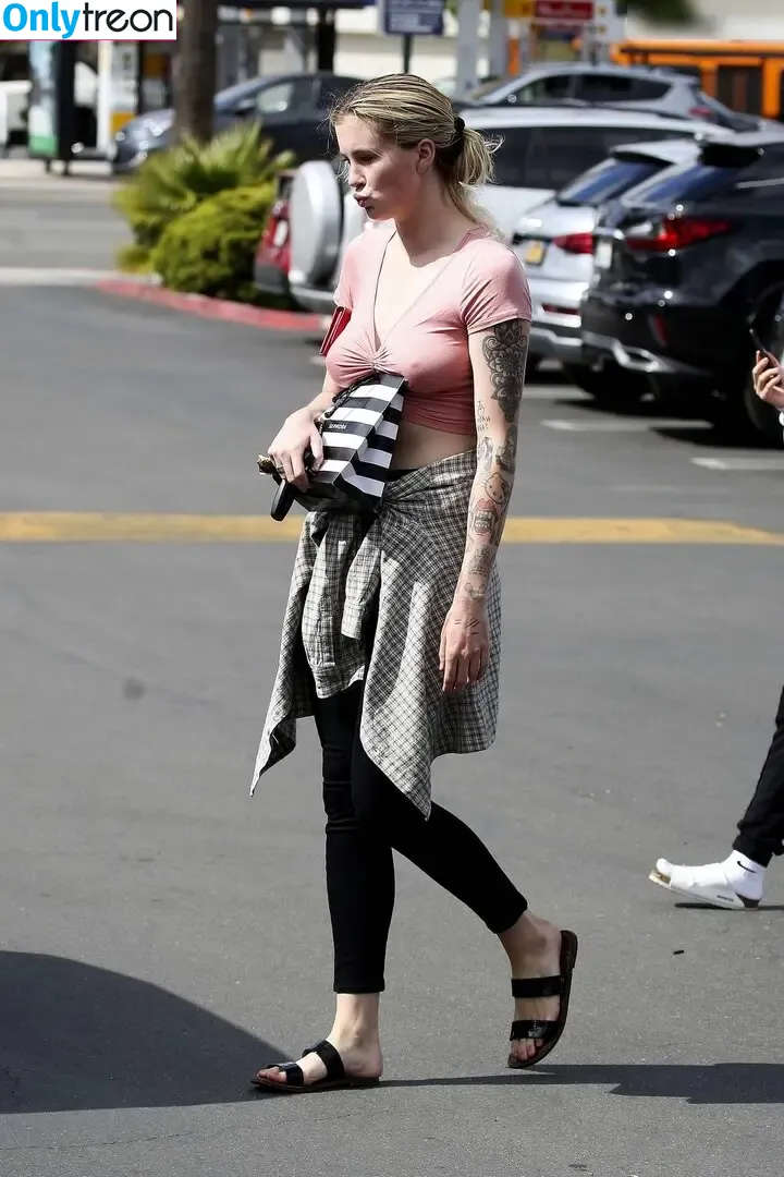 Ireland Baldwin nude photo #0590 (chloebaldwin... / irelandirelandireland)