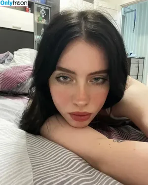 Irina Minkina / howeversnowy / rusian Billie eilish nude photo #0014