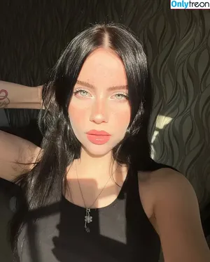 Irina Minkina / howeversnowy / rusian Billie eilish nude photo #0021