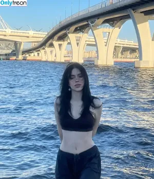 Irina Minkina / howeversnowy / rusian Billie eilish nude photo #0023