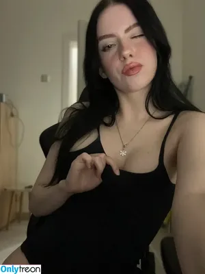 Irina Minkina / howeversnowy / rusian Billie eilish nude photo #0030