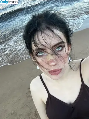 Irina Minkina / howeversnowy / rusian Billie eilish фото голая #0052