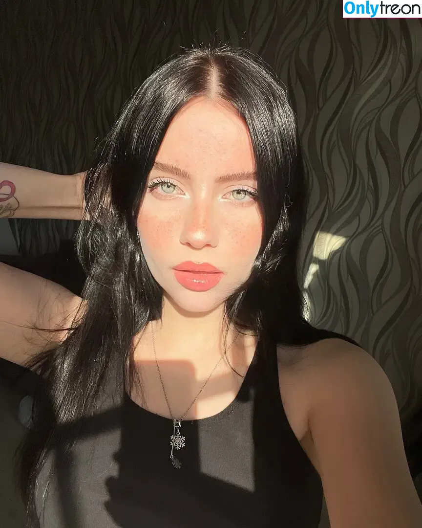 Irina Minkina nude photo #0021 (howeversnowy / rusian Billie eilish)