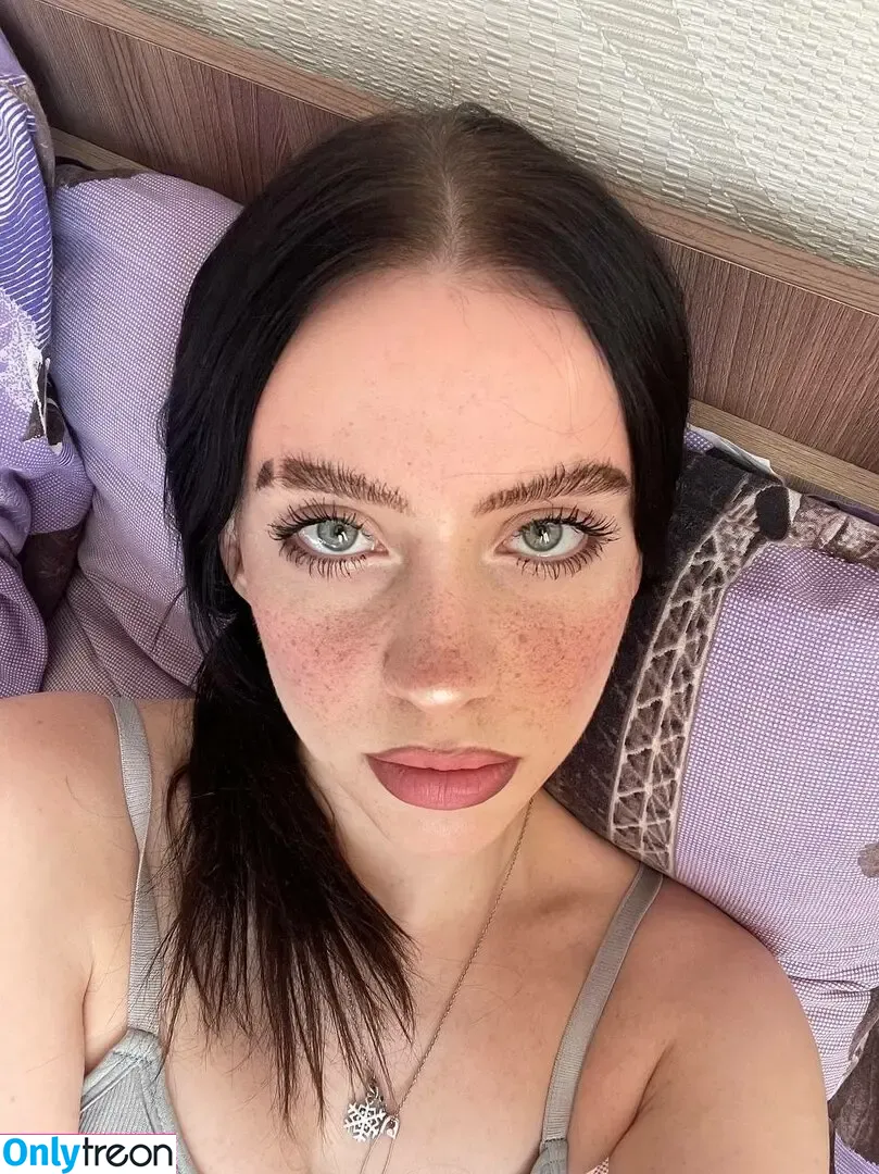 Irina Minkina голая photo #0045 (howeversnowy / rusian Billie eilish)