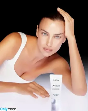 Irina Shayk / irinashayk / theirishayk nude photo #1875