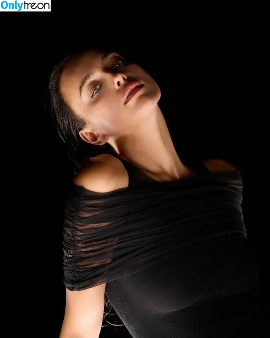 Irina Shayk голая photo #1879 (irinashayk / theirishayk)
