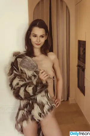 Irina Telicheva / AmberQ / Tasha / irina_tlch nude photo #1027