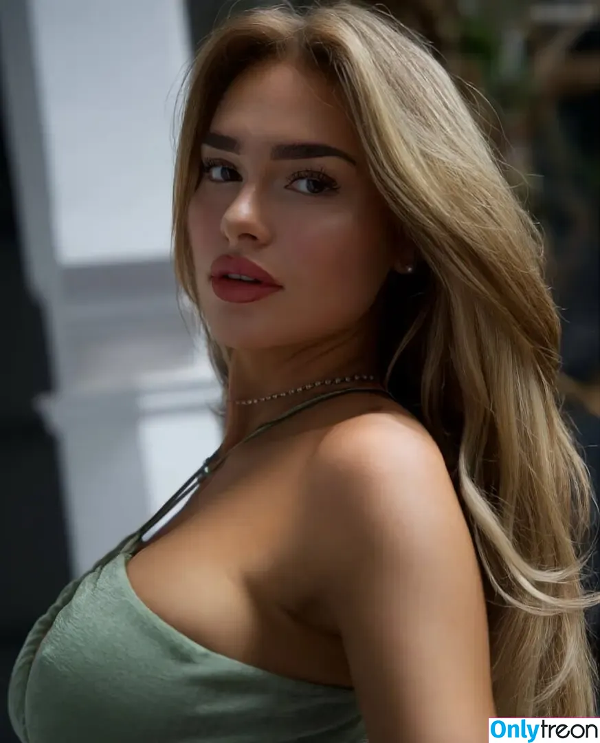 irinaxmira nude photo #0011 (irinaxmira)