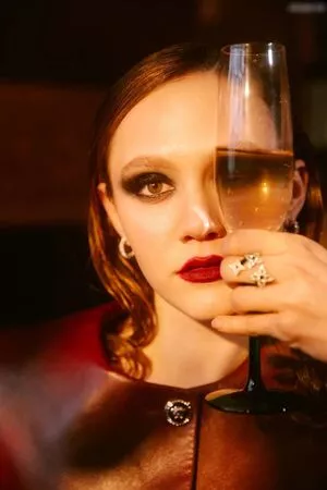 Iris Apatow / irisapatow фото голая #0088