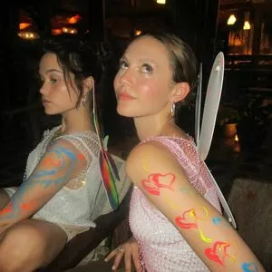 Iris Apatow / irisapatow фото голая #0100