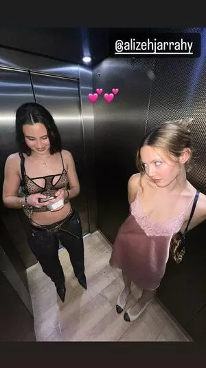 Iris Apatow / irisapatow фото голая #0105