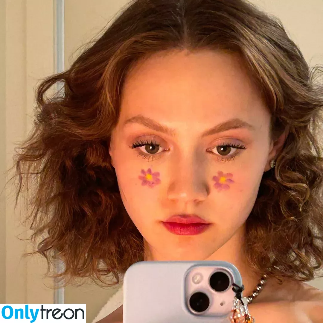 Iris Apatow голая photo #0008 (irisapatow)