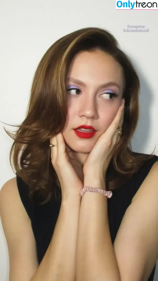 Iris Apatow голая photo #0118 (irisapatow)