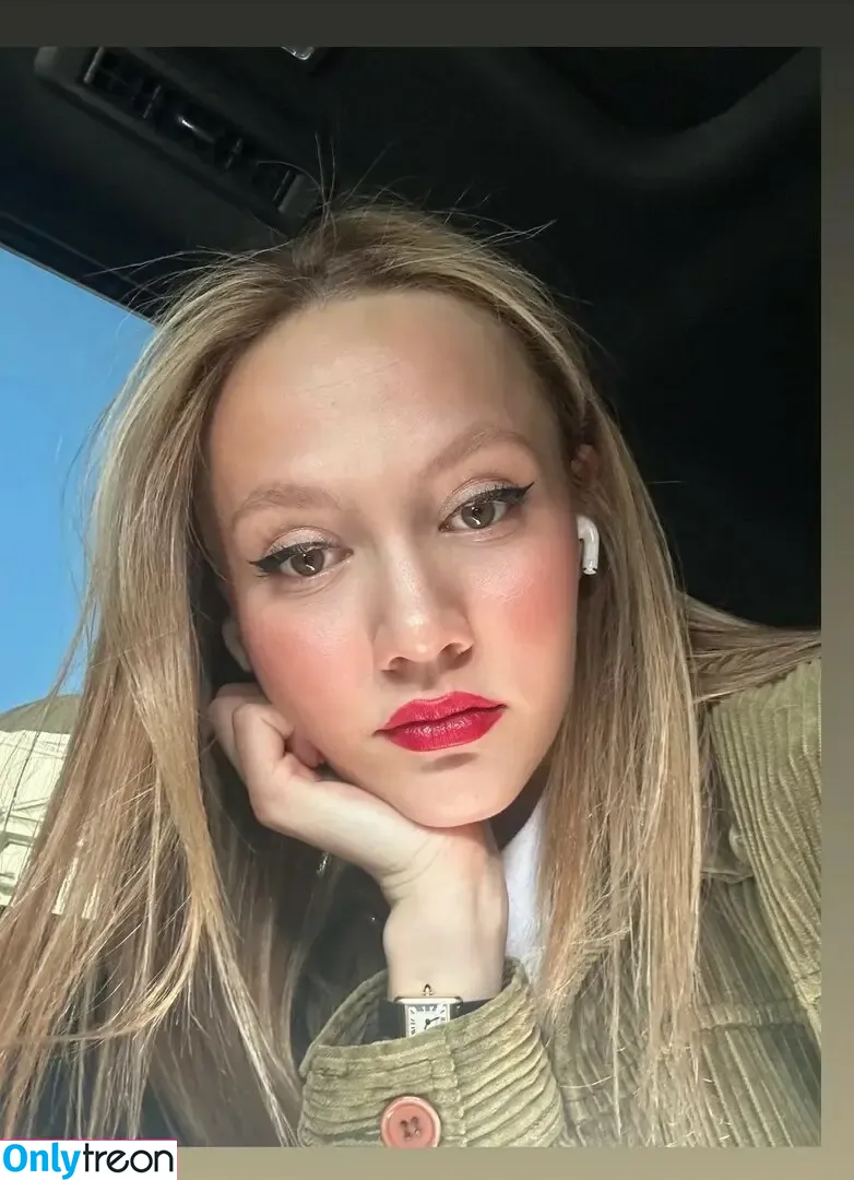 Iris Apatow голая photo #0119 (irisapatow)