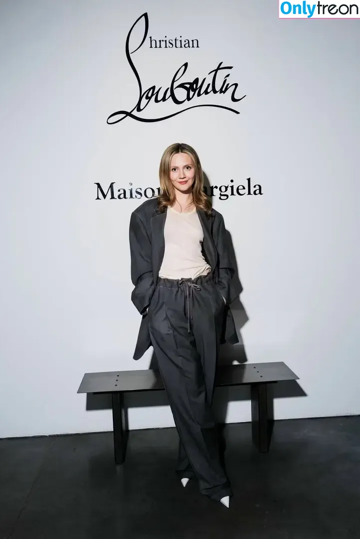 Iris Apatow голая photo #0130 (irisapatow)