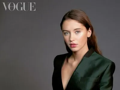 Iris Law / icelandicgirl69 / lirisaw фото голая #0022