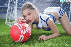Iris Xiao / irisxiao_ / 閃亮亮 nude photo #0010