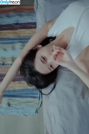 Iris Xiao / irisxiao_ / 閃亮亮 nude photo #0086