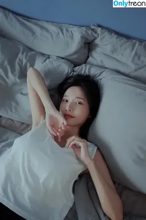 Iris Xiao / irisxiao_ / 閃亮亮 nude photo #0088