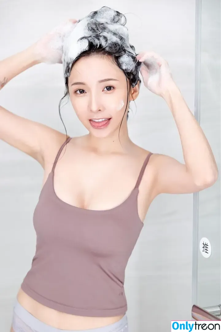 Iris Xiao nude photo #0047 (irisxiao_ / 閃亮亮)