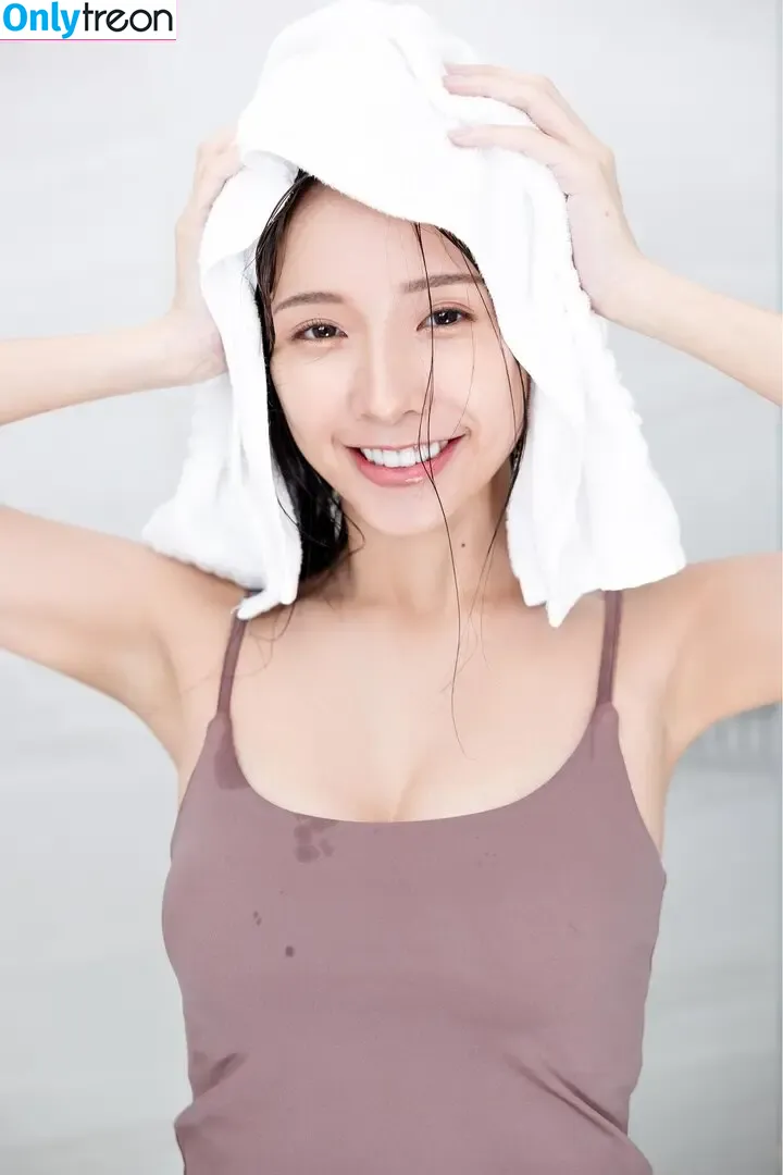 Iris Xiao nude photo #0049 (irisxiao_ / 閃亮亮)