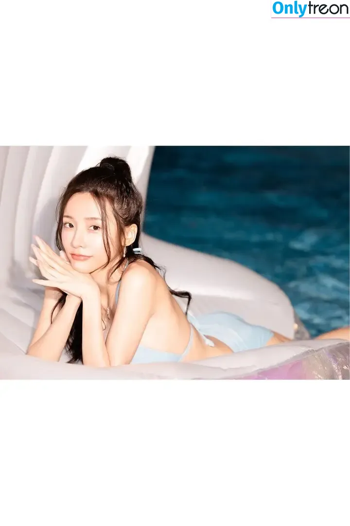 Iris Xiao nude photo #0051 (irisxiao_ / 閃亮亮)