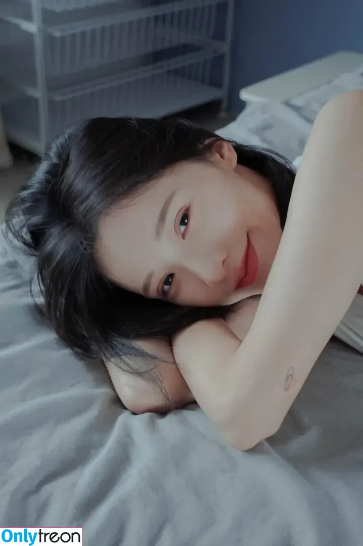 Iris Xiao nude photo #0087 (irisxiao_ / 閃亮亮)