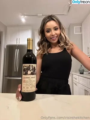 irisinthekitchen / onlyfans nude photo #0011