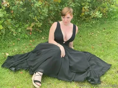 irisjaxx665 / sarahmreynoldsx356 фото голая #0193