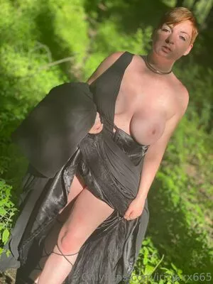 irisjaxx665 / sarahmreynoldsx356 фото голая #0242