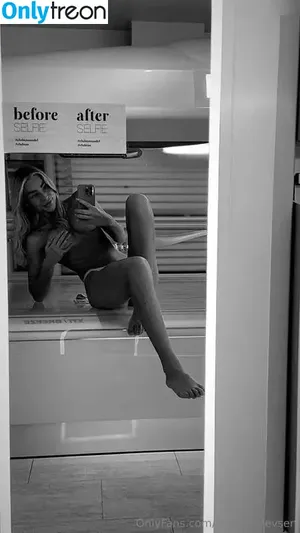 Isabel Ditlevsen / Isabelditlevsen nude photo #0196