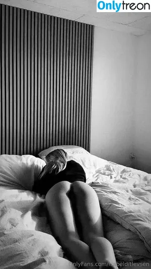 Isabel Ditlevsen / Isabelditlevsen nude photo #0197