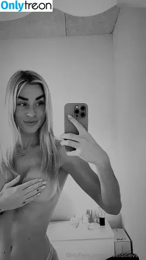 Isabel Ditlevsen / Isabelditlevsen nude photo #0252