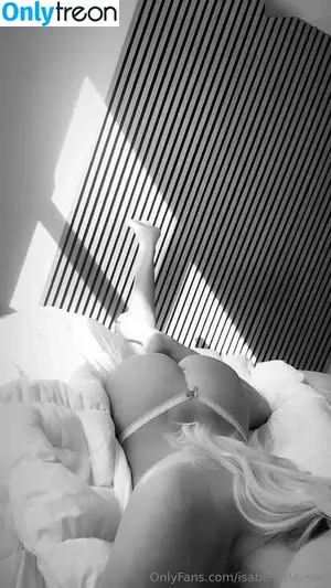 Isabel Ditlevsen / Isabelditlevsen nude photo #0257