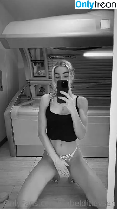 Isabel Ditlevsen nude photo #0440 (Isabelditlevsen)