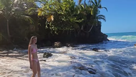 Isabel Imagination ASMR / Isabelimaginationasmr / isabel.imagination nude photo #0078