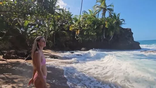 Isabel Imagination ASMR / Isabelimaginationasmr / isabel.imagination nude photo #0086