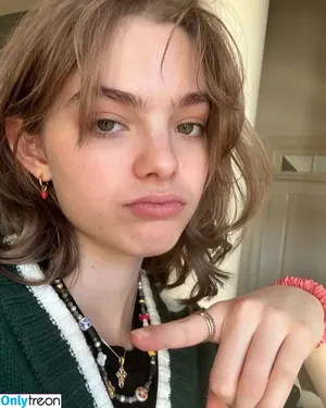 Isabel Myers / isabelmyers_s / shycutegf фото голая #0003