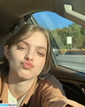 Isabel Myers / isabelmyers_s / shycutegf фото голая #0009