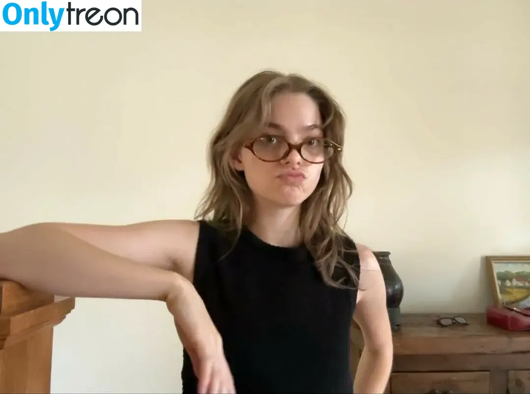 Isabel Myers nude photo #0095 (isabelmyers_s / shycutegf)