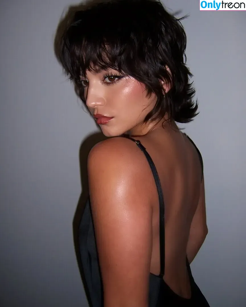 Isabela Merced nude photo #0953 (isabelamerced)