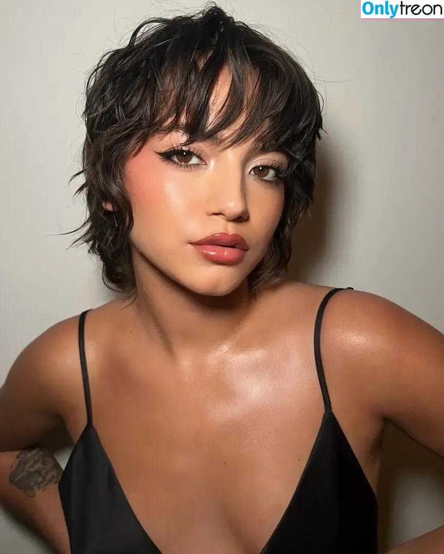 Isabela Merced nude photo #0957 (isabelamerced)