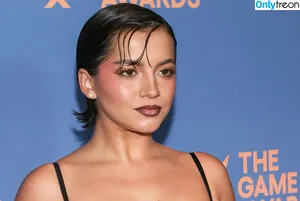 Isabela Merced / isabelamerced nude photo #1066